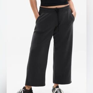 Athleta Seasoft Mid Rise Straight Crop
